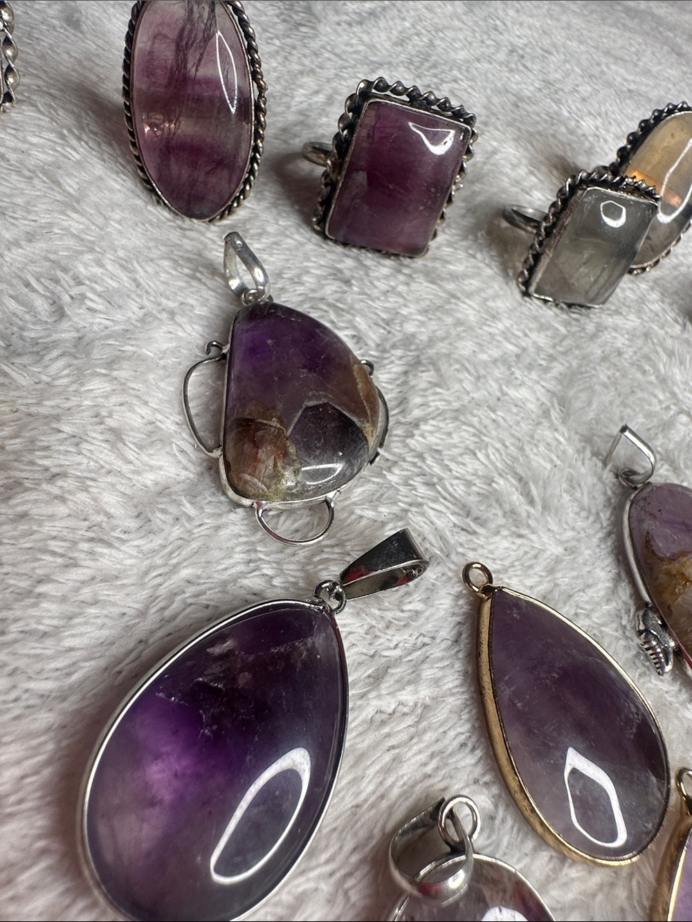 Crystal Goddess Amethyst Collection - Picture 5 of 8